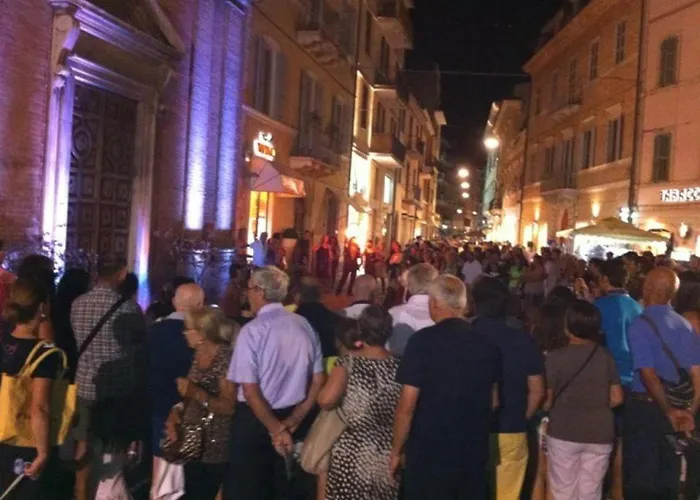 Διαμέρισμα Accogliente Ristrutturato Letizia Σαν Μπενεντέτο ντελ Τρόντο