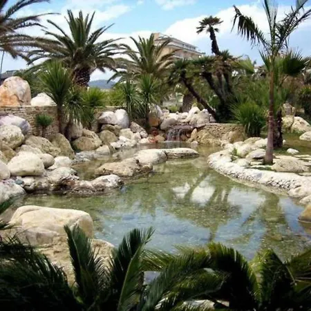 Accogliente Ristrutturato Letizia 圣贝内代托-德尔特龙托